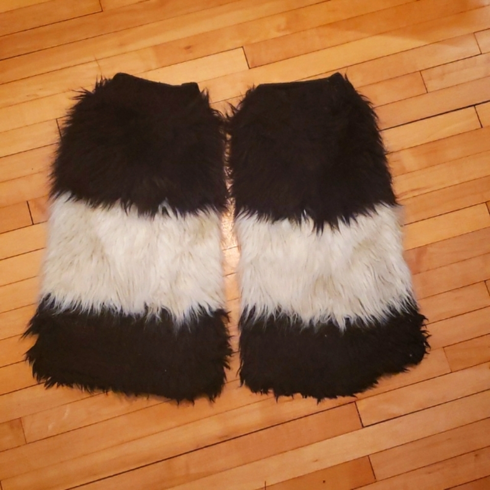 Rave Fluffies Must Bundle or Free with 25$ purchase